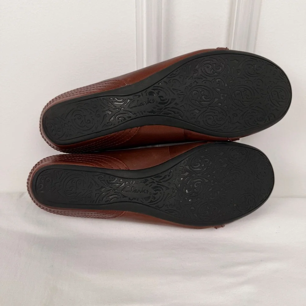 Clarks‎ Artisan Womens Brown Leather Wedge Loafers Round Toe Shoes 10M 66536